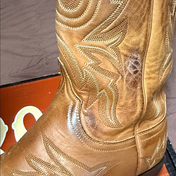 Lucchese 1883 Western Boots in Tan color - Picture 9 of 10
